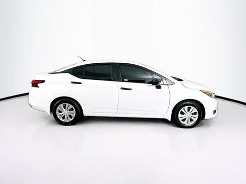 Used 2025 Nissan Versa S w/ Trunk Package image 10