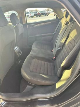 Used 2020 Ford Fusion SE image 7