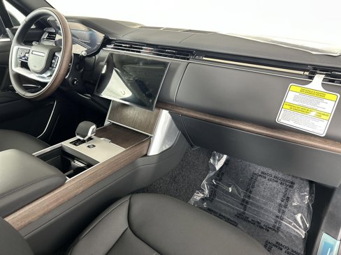 New 2025 Land Rover Range Rover Long Wheelbase SE image 34