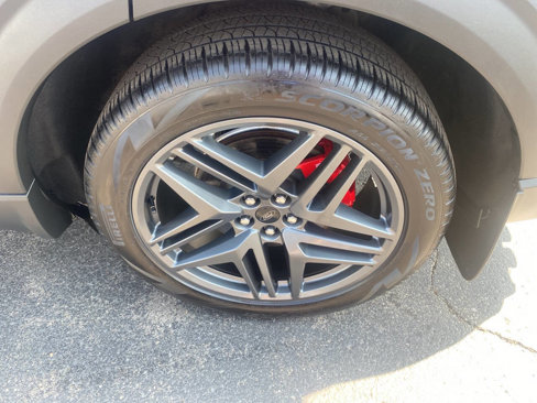 Used 2025 Ford Explorer ST image 12