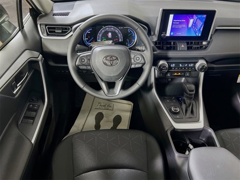 New 2025 Toyota RAV4 XLE image 18