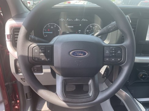 New 2025 Ford F250 XLT w/ FX4 Off-Road Package image 8