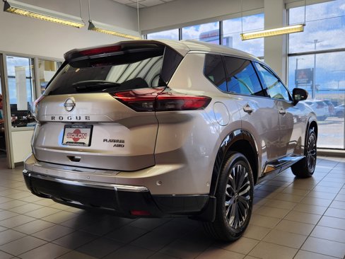 New 2026 Nissan Rogue Platinum image 4