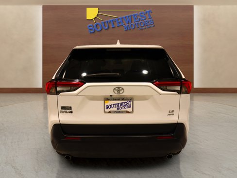 Used 2024 Toyota RAV4 LE image 3