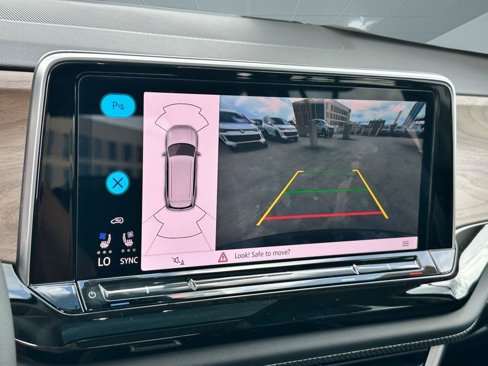 New 2026 Volkswagen Atlas SE image 25