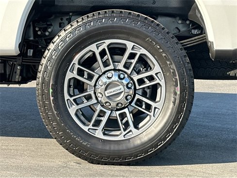 New 2025 Ford F250 Platinum w/ Platinum Plus Package image 41