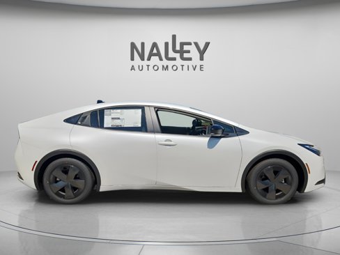 New 2026 Toyota Prius LE image 6