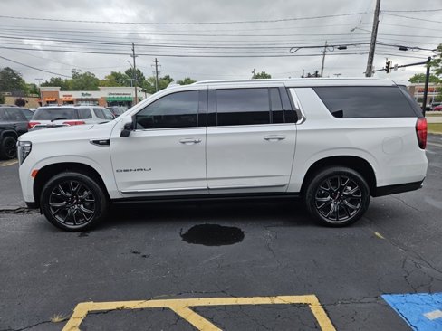 Certified 2023 GMC Yukon XL Denali w/ LPO, Floor Liner Package image 4