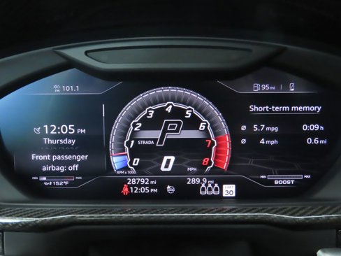 Used 2020 Lamborghini Urus image 35