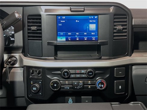 New 2026 Ford F350 4x4 Crew Cab DRW Super Duty image 9