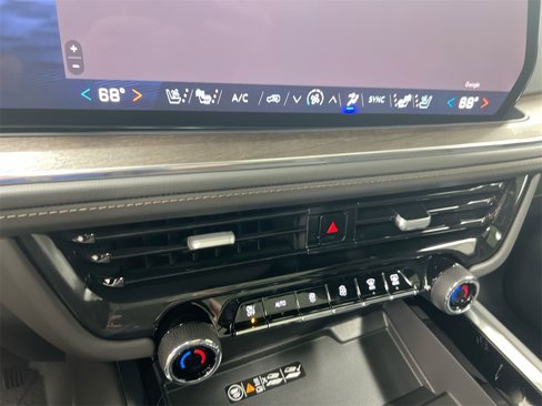 New 2026 Chevrolet Suburban High Country image 16