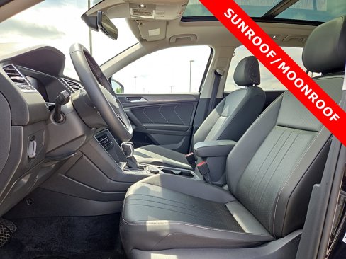 Used 2022 Volkswagen Tiguan SE image 15