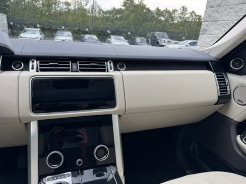 Used 2019 Land Rover Range Rover HSE image 22