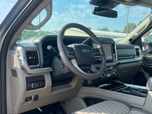New 2025 Ford F250 Platinum w/ Platinum Plus Package image 13