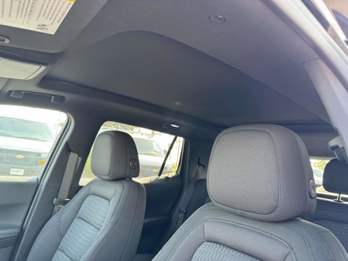 New 2026 Chevrolet Equinox LT w/ Safety and Technology Package image 17