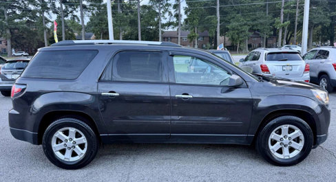 Used 2016 GMC Acadia SLE image 8