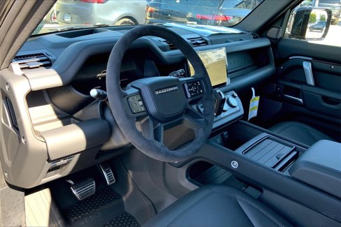 New 2024 Land Rover Defender 110 V8 image 8