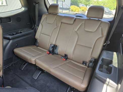 Used 2022 Kia Telluride SX w/ SX Prestige Package image 16