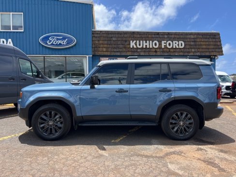 Used 2024 Toyota Land Cruiser image 2