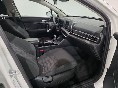 Used 2023 Kia Sportage LX image 23