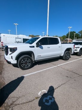 Used 2025 GMC Sierra 1500 AT4 w/ AT4 Premium Package image 3