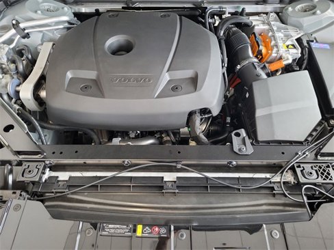 New 2026 Volvo XC60 T8 Plus w/ Climate Package PRO image 21