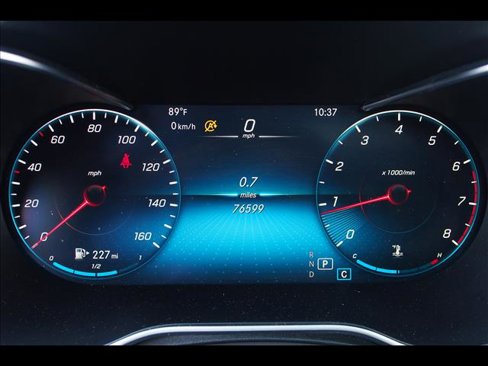 Used 2021 Mercedes-Benz GLC 300 4MATIC image 33