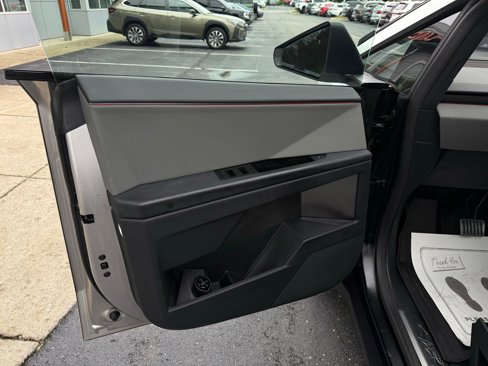 Used 2024 Tesla Cybertruck AWD Crew Cab image 33