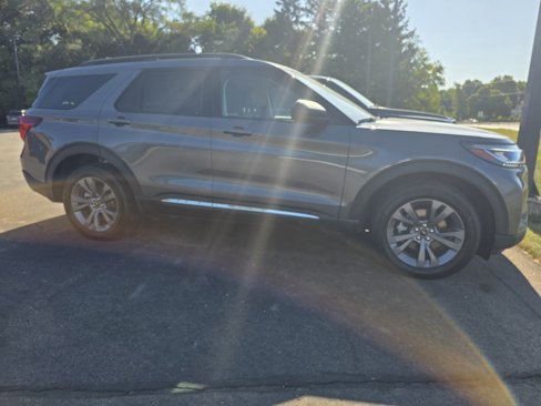 New 2025 Ford Explorer Active w/ Active Comfort Package image 5