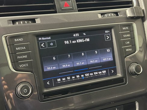 Used 2017 Volkswagen Golf Alltrack SE image 44