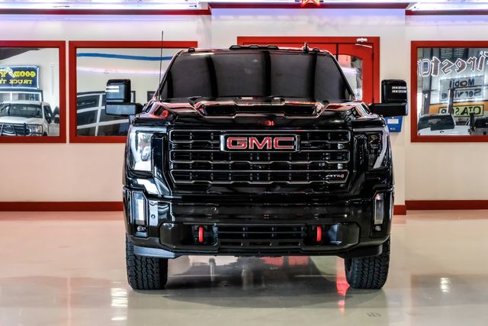 Used 2024 GMC Sierra 2500 AT4 w/ Technology Package image 9
