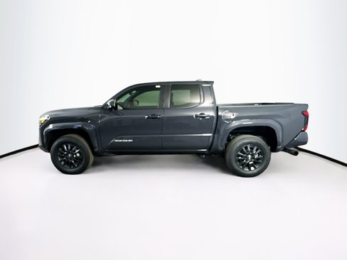 Used 2025 Toyota Tacoma SR5 image 4