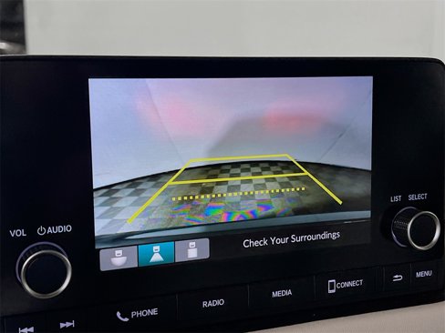 Used 2025 Honda HR-V LX image 13