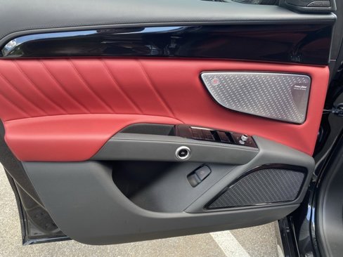 New 2025 Maserati Grecale Modena image 17