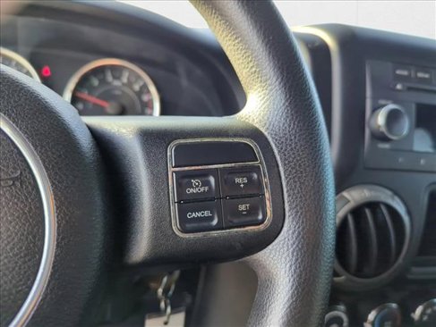 Used 2011 Jeep Wrangler Unlimited Sport image 17