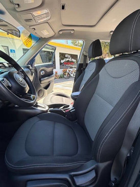Used 2018 Kia Soul + image 10