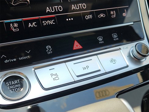 Certified 2025 Audi Q7 3.0T Prestige image 18