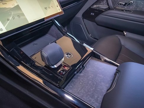 New 2025 Land Rover Range Rover Sport Dynamic SE image 28