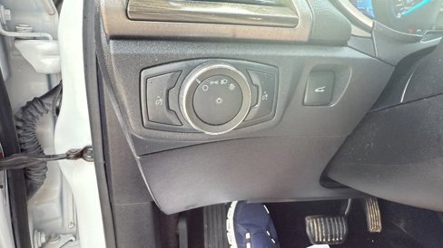 Used 2020 Ford Fusion SEL image 25