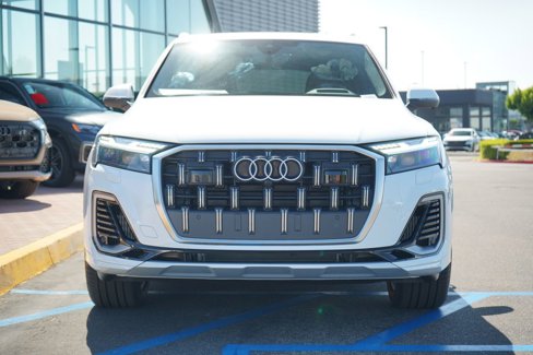 New 2025 Audi Q7 3.0T Prestige image 5