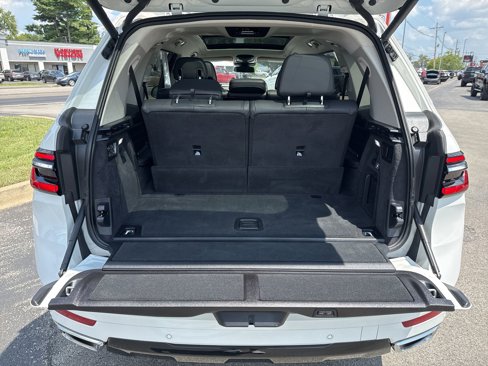 Used 2024 BMW X7 xDrive40i image 40