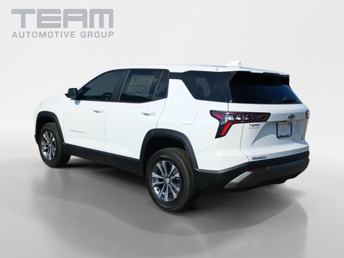 New 2026 Chevrolet Equinox LT image 3