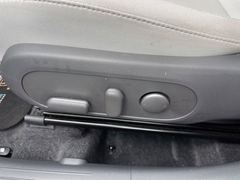 Used 2025 Hyundai Kona SEL image 9