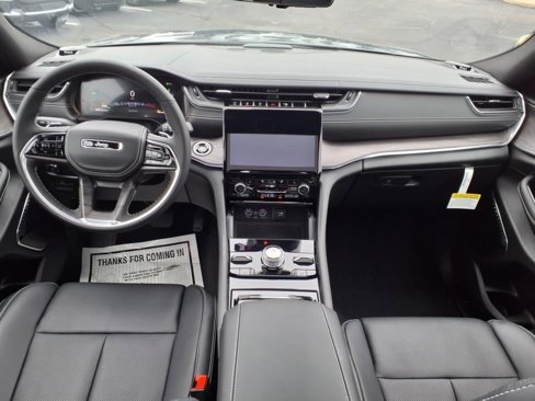 New 2025 Jeep Grand Cherokee Overland w/ Luxury Tech Group IV image 9