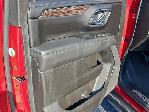 Used 2023 Chevrolet Tahoe Z71 w/ Luxury Package image 23