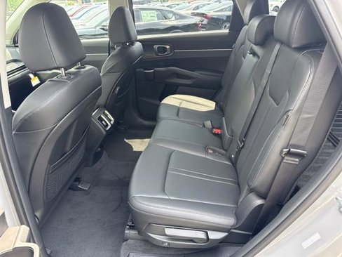 New 2025 Kia Sorento S image 10