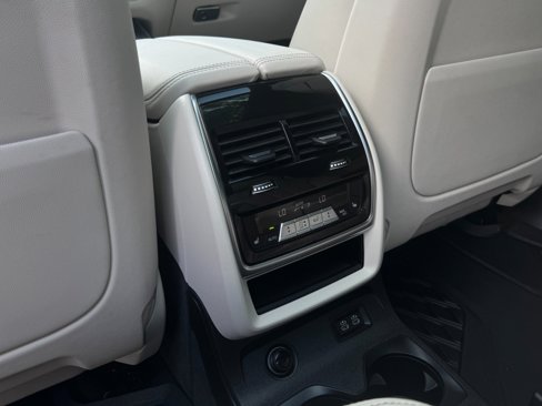Used 2025 BMW X7 xDrive40i w/ M Sport Package image 64
