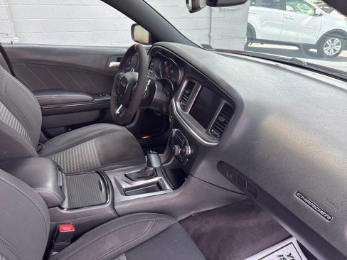 Used 2017 Dodge Charger SXT w/ Driver Confidence Group image 25