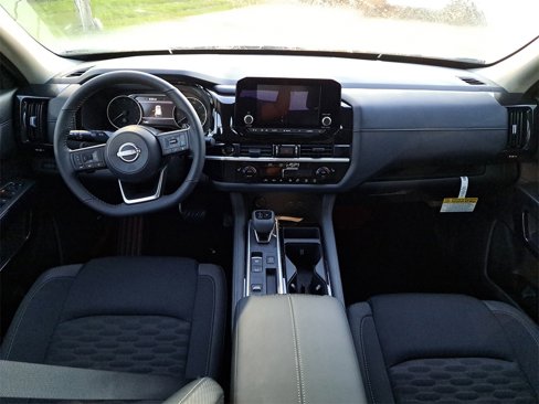New 2025 Nissan Pathfinder SV w/ Black Appearance Package image 6