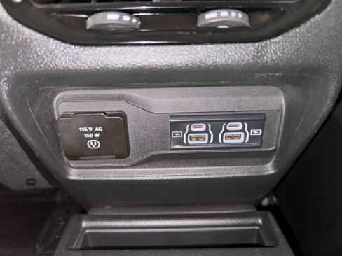 Used 2023 Jeep Grand Cherokee L Limited image 41